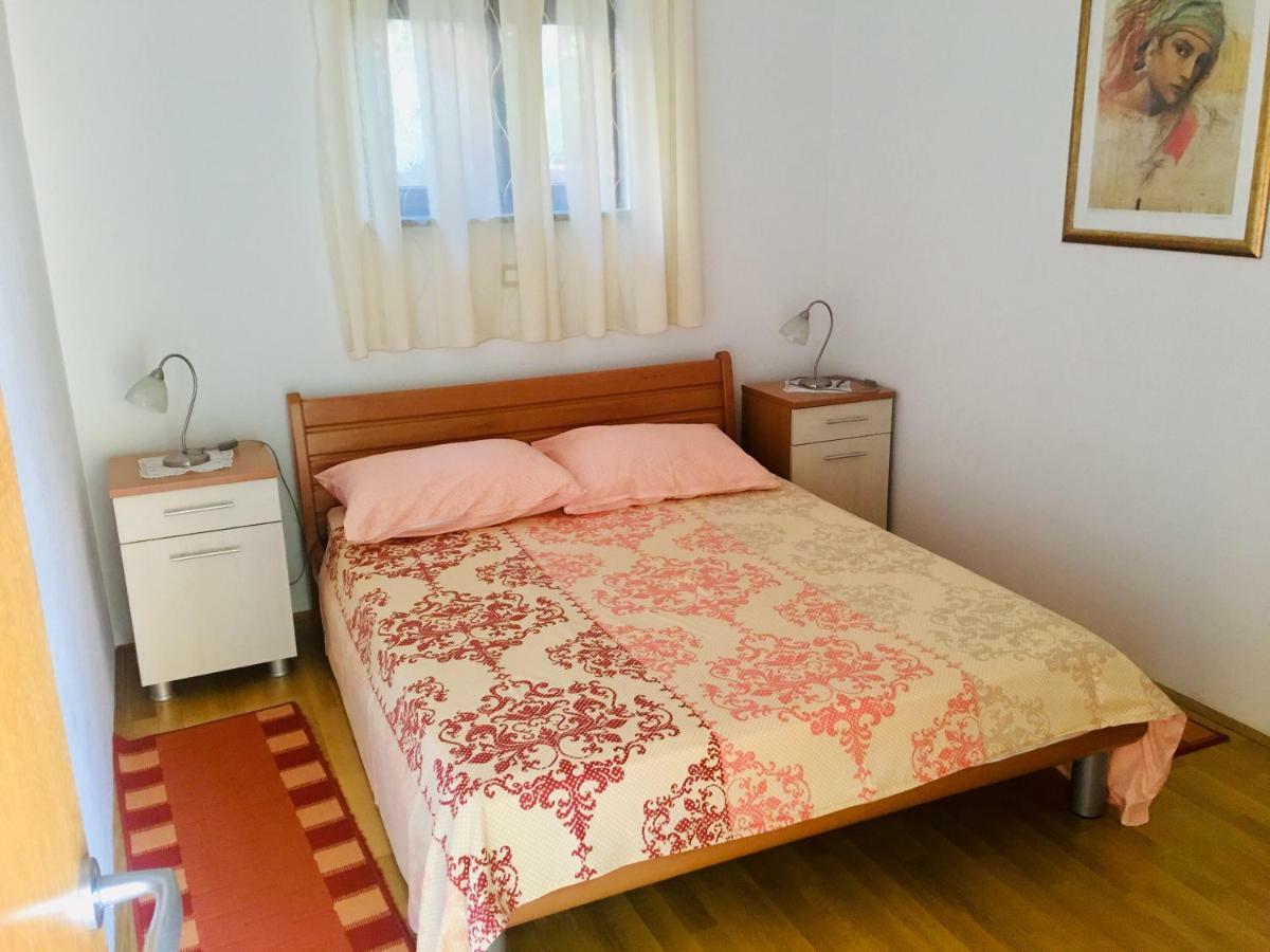 Stoja Apartment พูลา ภายนอก รูปภาพ
