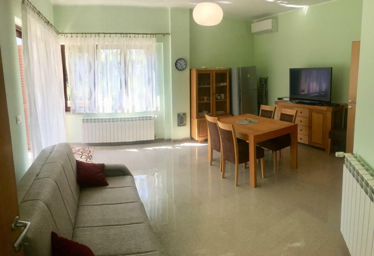 Stoja Apartment พูลา ภายนอก รูปภาพ